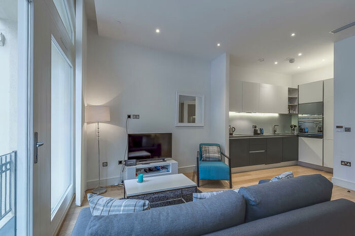 1 Bedroom Apartment To Rent In St. Mary At Hill, London, EC3R