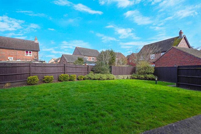 2 Bedroom Flat For Sale In Darlow Drive, Stratford-Upon-Avon, CV37