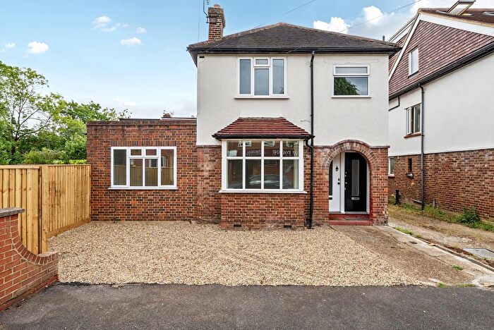 2 Bedroom Maisonette For Sale In Horace Road, Kingston Upon Thames, KT1