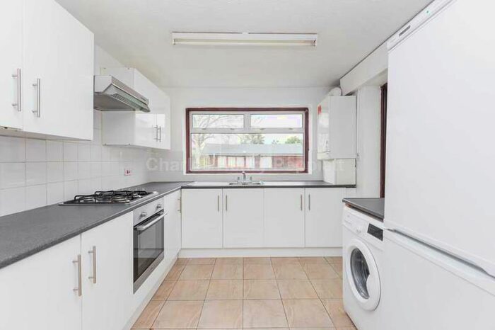 3 Bedroom House To Rent In 4 Farr Road EN2