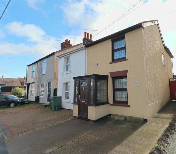 2 Bedroom Semi-Detached House To Rent In Coggeshall Road, Braintree, CM7