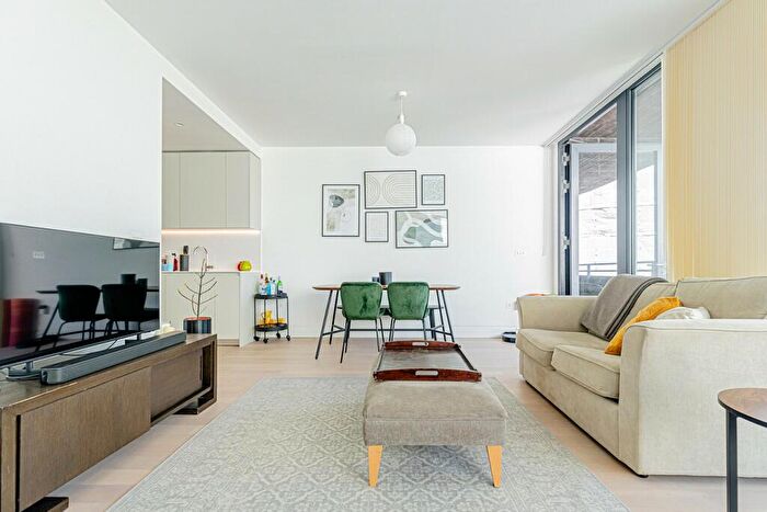 1 Bedroom Apartment To Rent In Penn Street, London, N1