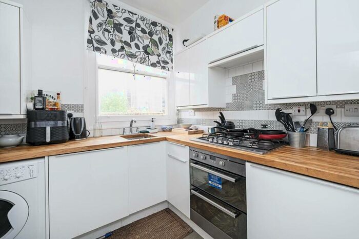 1 Bedroom Flat To Rent In Hoxton Street, Hoxton, London, N1