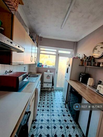 2 Bedroom Flat To Rent In Catford, London, SE6