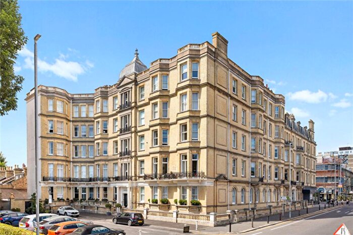 1 Bedroom Apartment For Sale In Grand Avenue, Hove, East Sussex, BN3
