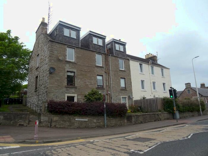 4 Bedroom Flat To Rent In Oakbank Road, Perth, PH1