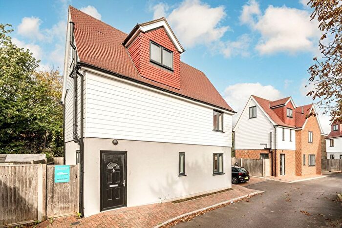 3 Bedroom Property To Rent In Kavsan Place, Cranford, TW5