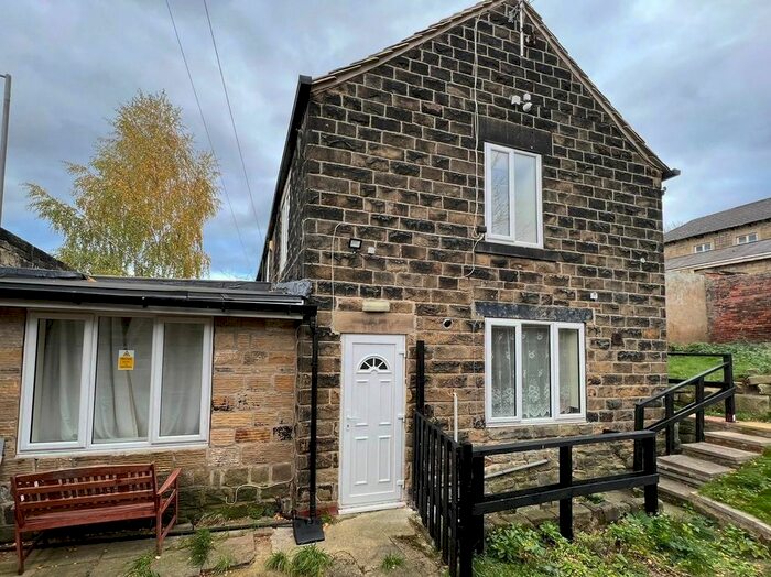 3 Bedroom Property To Rent In Neville Avenue, Barnsley, S70