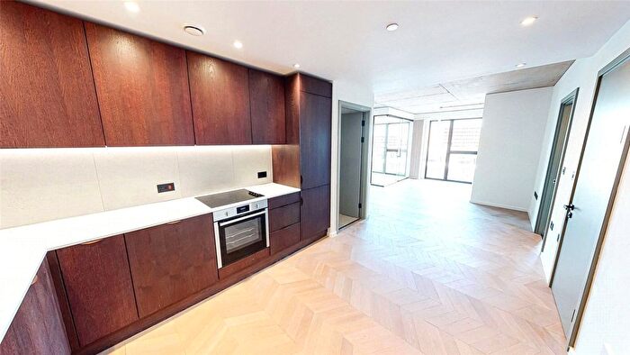 2 Bedroom Flat To Rent In Saint Georges Gardens, Castlefield, Manchester, M15