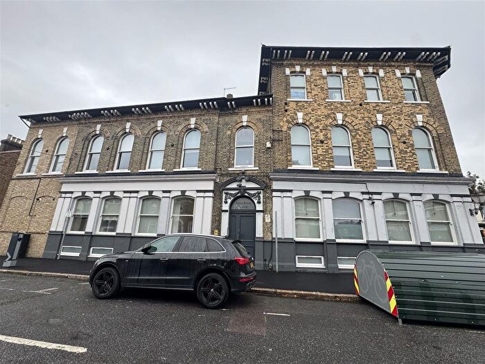 1 Bedroom Flat To Rent In Portway, Stratford, E15