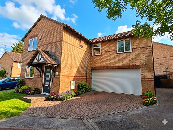 4 Bedroom Detached House For Sale In Rockingham Close Daventry Northamptonshire, NN11