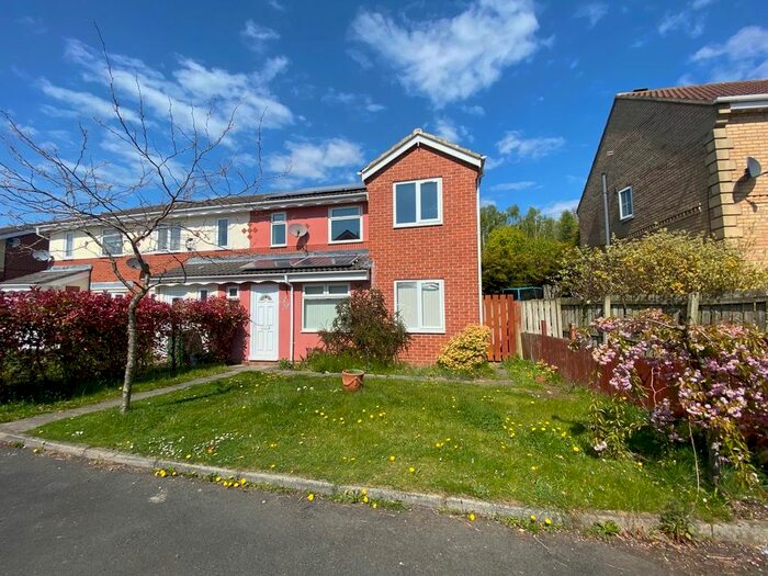 4 Bedroom Semi-Detached House To Rent In Thirlwall Drive, Ingleby Barwick, Stockton-On-Tees, TS17