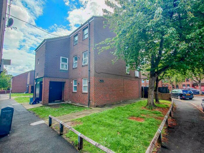 1 Bedroom Flat To Rent In Fieldfare Road, North Thamesmead, London, SE28