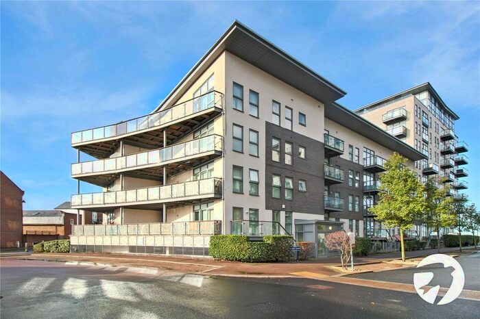 2 Bedroom Flat To Rent In Clovelly Place, Greenhithe, Kent, DA9