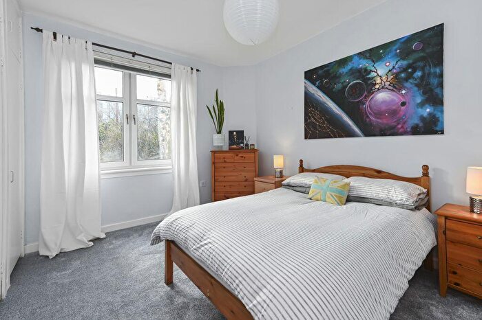 1 Bedroom Flat For Sale In / Dalmeny Street, Leith, Edinburgh, EH6