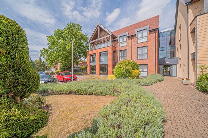 2 Bedroom Apartment For Sale In Warwick Road, Solihull, B91