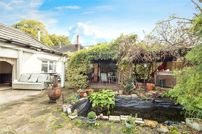 6 Bedroom Bungalow For Sale In Mavis Grove, Hornchurch, Essex, RM12