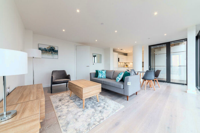 2 Bedroom Apartment To Rent In City North Place, London, N4