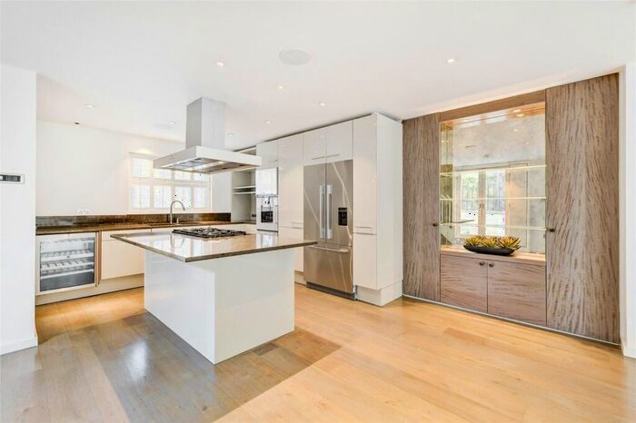 4 Bedroom End Of Terrace House To Rent In Milborne Grove, Chelsea, London, SW10