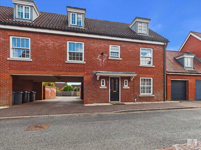 5 Bedroom Town House For Sale In Quantrill Terrace, Grange Farm, Kesgrave, IP5