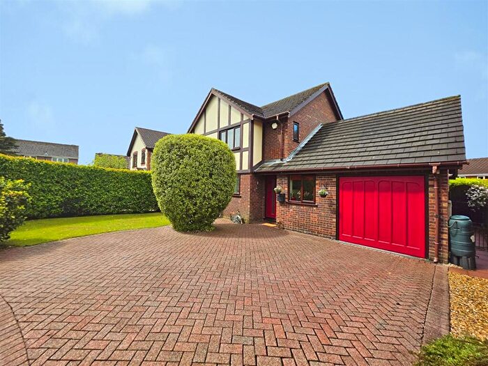 4 Bedroom Detached House For Sale In Goldcrest Way, Biddulph, Stoke-On-Trent, ST8