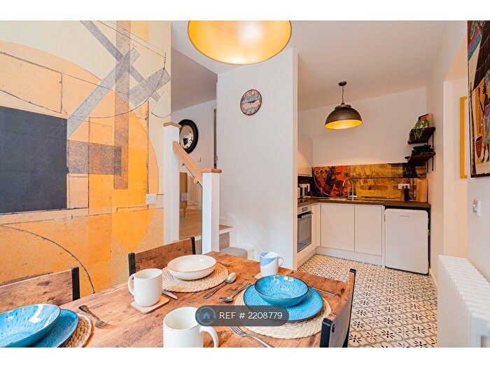 1 Bedroom Property To Rent In Springvalley Gardens, Edinburgh, EH10