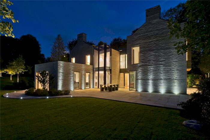 6 Bedroom Detached House To Rent In Hammersley Lane, Penn, Buckinghamshire, HP10