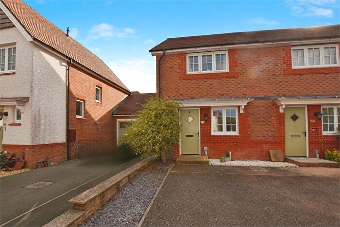 2 Bedroom End Of Terrace House For Sale In Clover Way, Highweek, Newton Abbot, Devon., TQ12