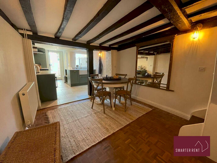 2 Bedroom Cottage To Rent In West Street, Henley-On-Thames, RG9