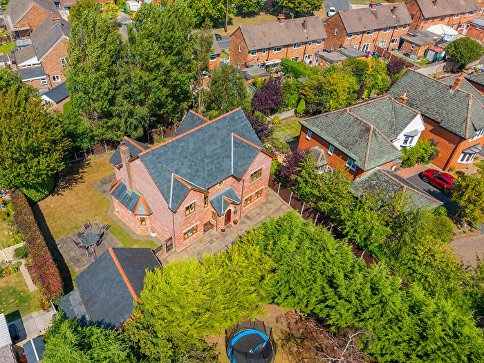 6 Bedroom Detached House For Sale In The Vinery, New Longton, PR4