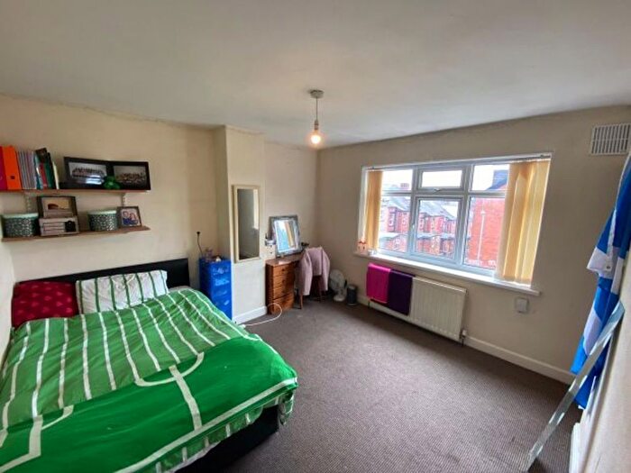 3 Bedroom Semi-Detached House To Rent In Manor Avenue, Leeds, LS6