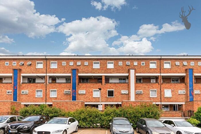 Studio To Rent In Limehouse, London, E14