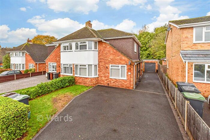 3 Bedroom Semi Detached House For Sale In St. Peter's Road, Ditton, Aylesford, Kent, ME20