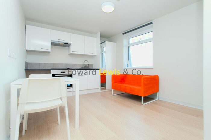 Studio To Rent In Downs Road, London, E5
