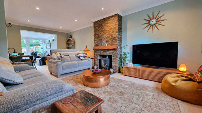 3 Bedroom End Of Terrace House For Sale In Main Street, Birdingbury Rugby, CV23