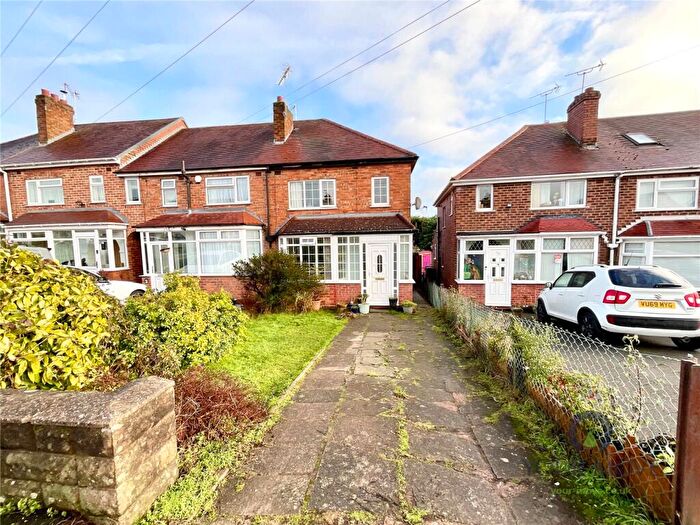 3 Bedroom End Of Terrace House For Sale In Parsonage Drive, Cofton Hackett, Birmingham, Worcestershire, B45