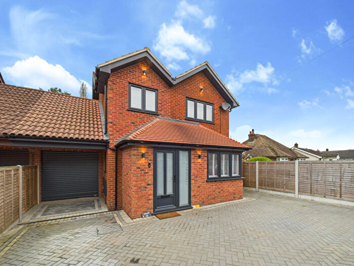 4 Bedroom Link Detached House To Rent In The Marshalls, Leeds Road, Maidstone, Kent, ME17