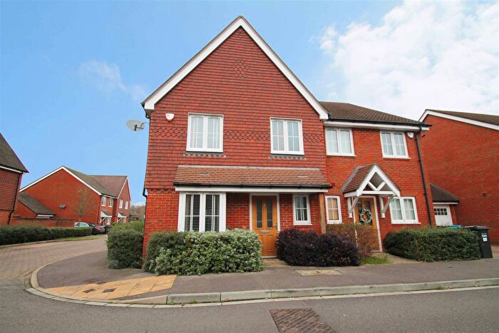 3 Bedroom Property To Rent In Stanhope Road, RH11