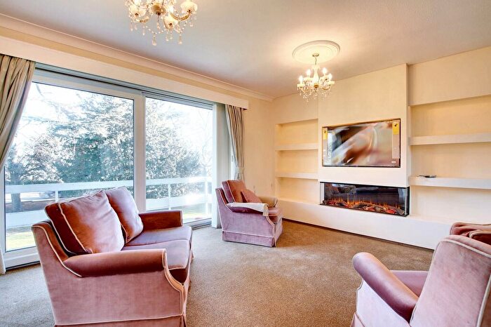 3 Bedroom Apartment To Rent In Dukes Drive, Leicester, LE2