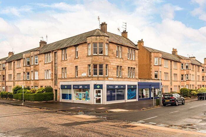 3 Bedroom Flat For Sale In / Comely Bank Road, Edinburgh, EH4