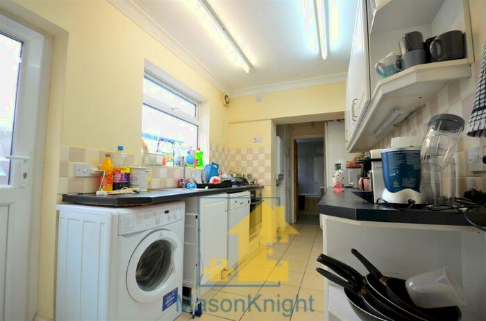 4 Bedroom Terraced House To Rent In Flexible Start Date Student Property Selly Oak, Birmingham, B29