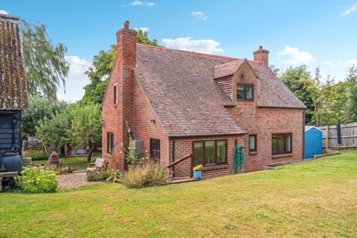 3 Bedroom Detached House For Sale In Waterstock, Oxford, OX33