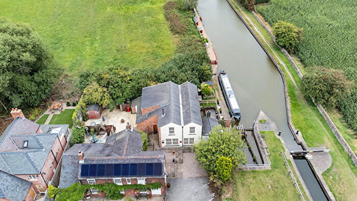 4 Bedroom Detached House For Sale In Alsager Road, Hassall Green, CW11