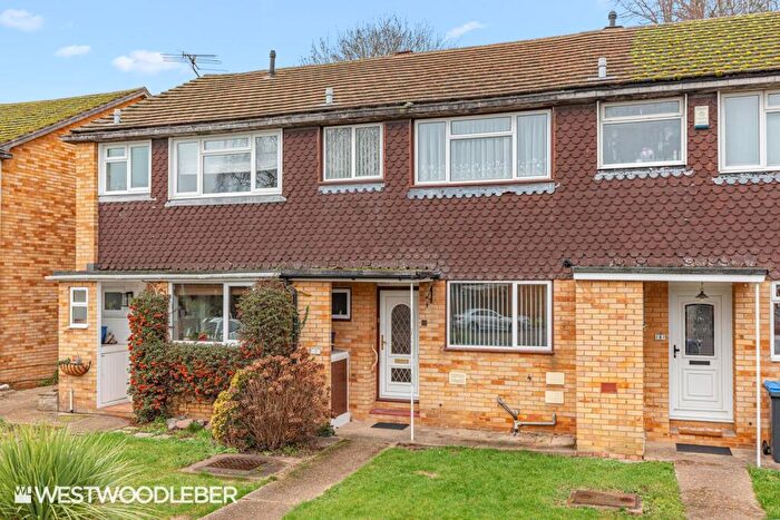 3 Bedroom Terraced House For Sale In Crownfield, Broxbourne, EN10