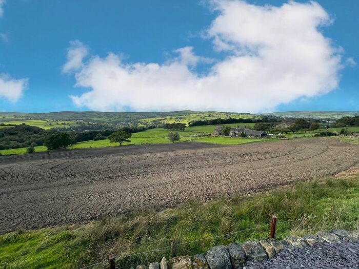 2 Bedroom Mobile/park Home For Sale In Ladstone Park, Sowerby Bridge, HX6