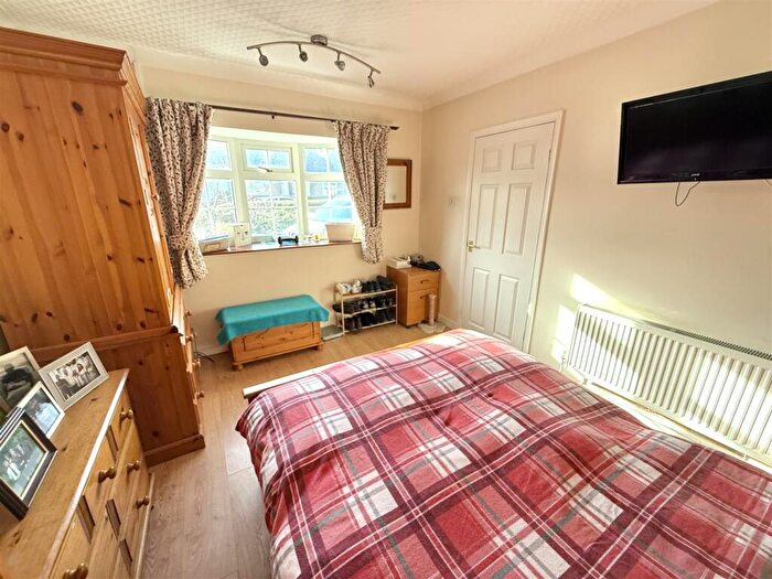 2 Bedroom Semi-Detached Bungalow For Sale In Clover Place, Thringstone, Coalville, LE67