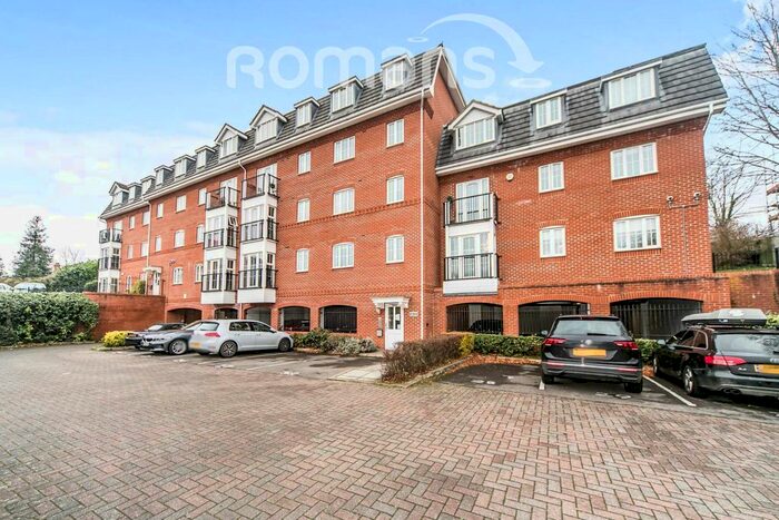 2 Bedroom Flat To Rent In Ruskin, Henley Road, Caversham, Reading RG4
