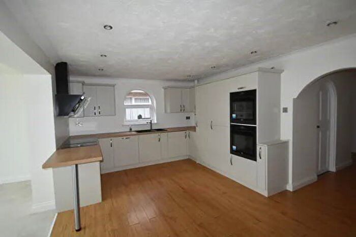 4 Bedroom Bungalow To Rent In Ruskin Way, Waterlooville, Hampshire, PO8