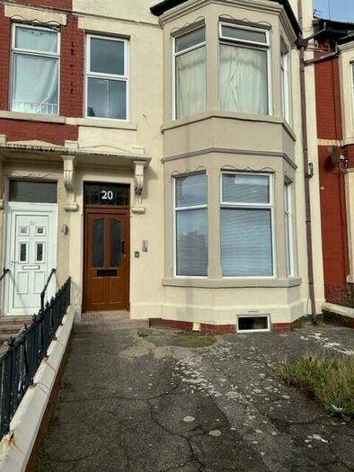 2 Bedroom Flat To Rent In Flat, Knowle Avenue, Blackpool, FY2