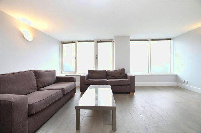 2 Bedroom Flat To Rent In Artichoke Hill, London, E1W